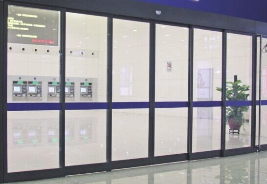 Opérateurs pour portes coulissantes télescopiques
